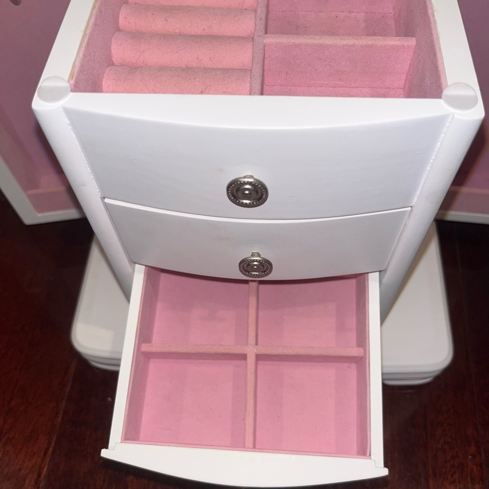 White Jewelry Box - Picture 5 of 11